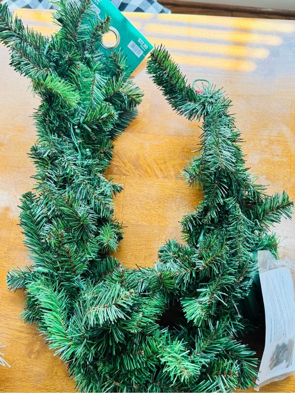 NWT 6 ft Lighted Christmas Garland with White LED Lights